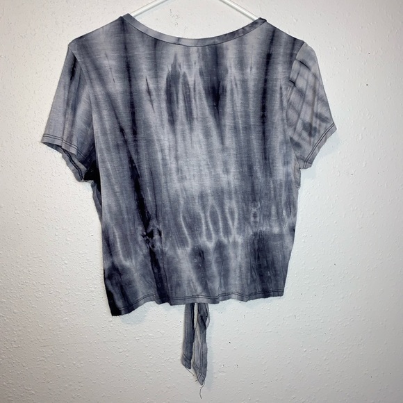 Medium bleach wash Top - Picture 3 of 5